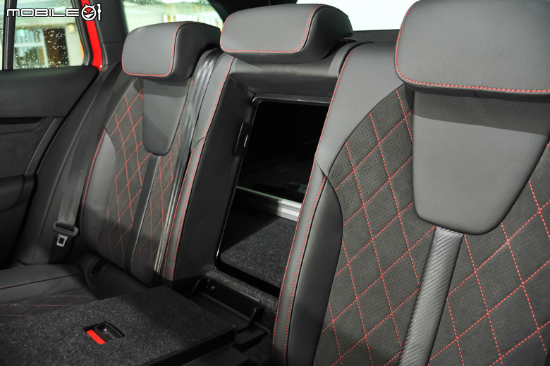 Skoda Octavia Combi RS 小改款試駕|有內涵又帥氣!