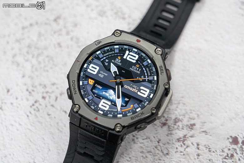 華米 Amazfit T-Rex 3 軍規運動手錶｜風格硬派，專為戶外探險而生！