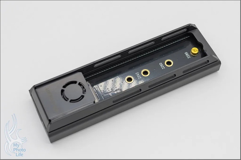 GRAUGEAR G-M205-20G-F USB 3.2 Gen2x2 20Gbps M.2外接盒 硬碟外接座．開箱測試