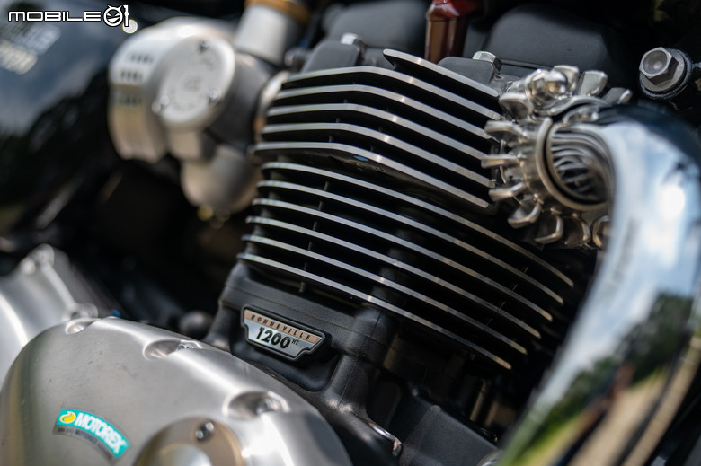 TRIUMPH Bonneville T120 試駕｜何謂經典？我就是經典！