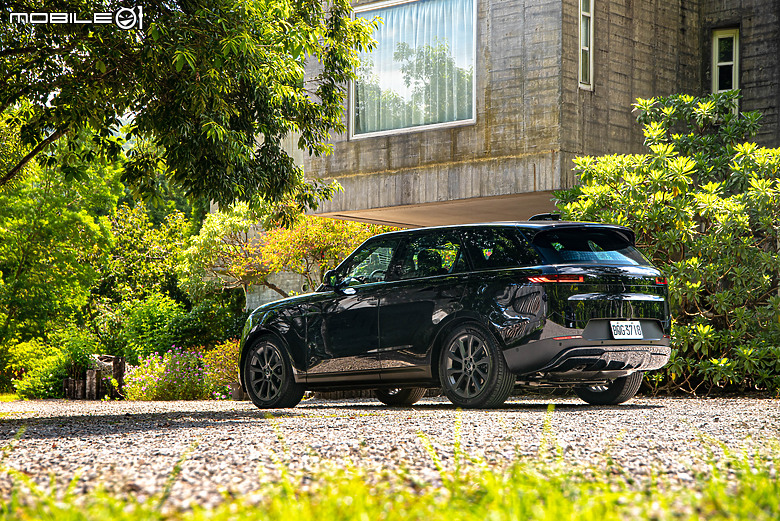 Range Rover Sport 黯影版試駕|限量50部,充滿神秘感的黑化魅力!