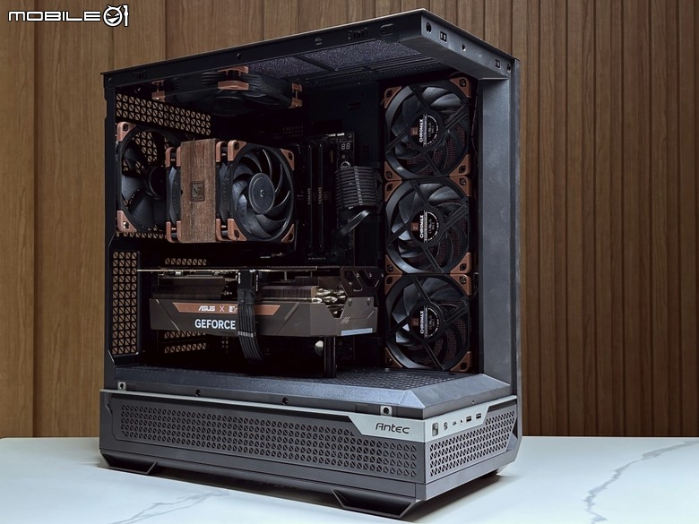無光黑色信仰貓頭鷹 ft. Antec C7 ARGB