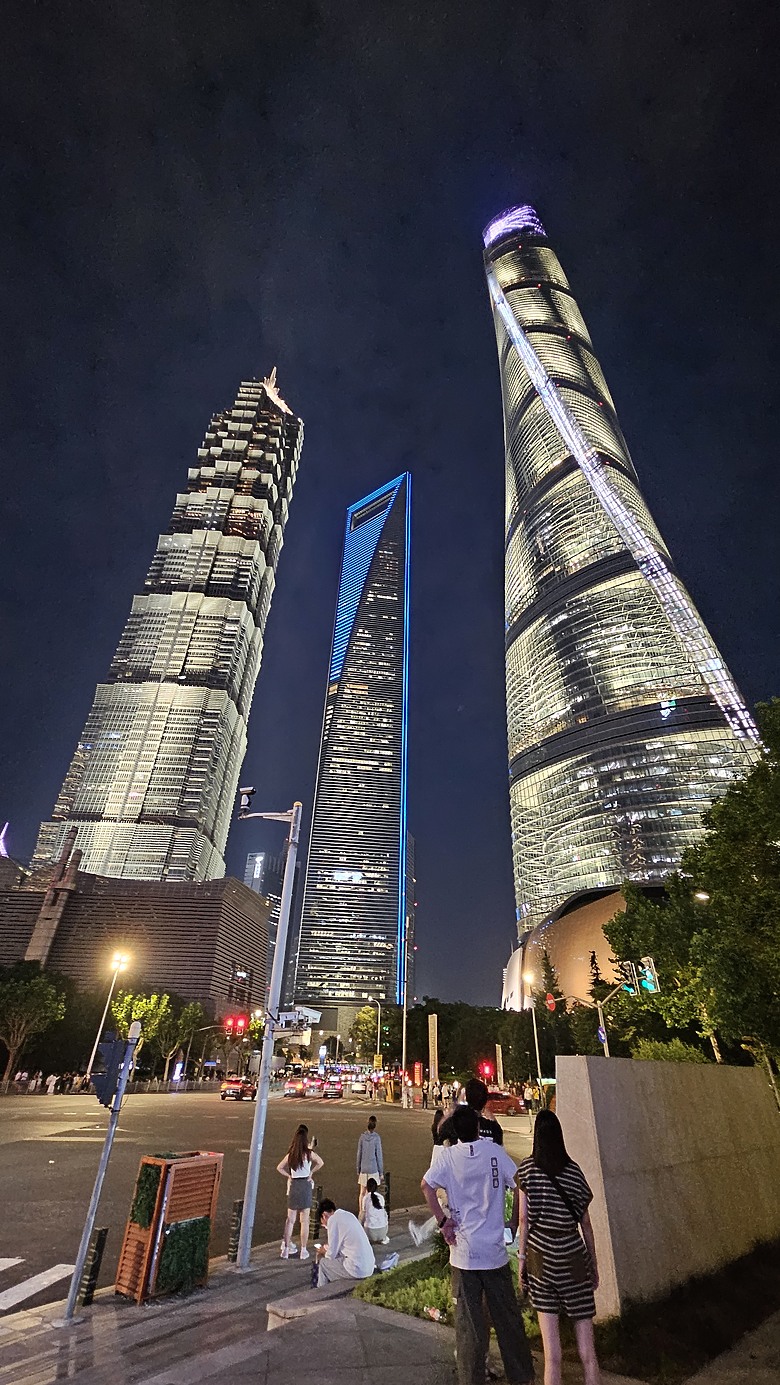 小吃▪ 觀景台 ▪ 迪士尼~~與小情人大手牽小手系列之上海自由行