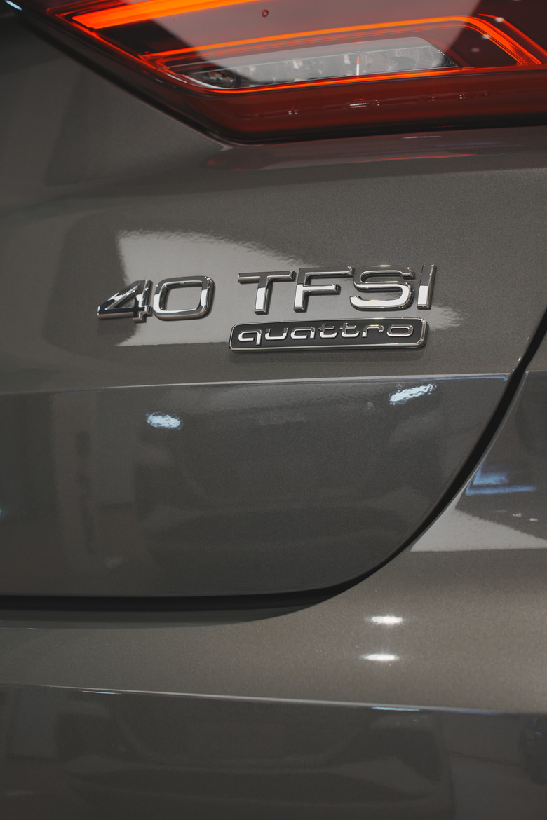 Audi Q3 40 TFSI quattro S line｜金屬克洛諾斯灰 Chronos Grey Z7｜實車照片分享