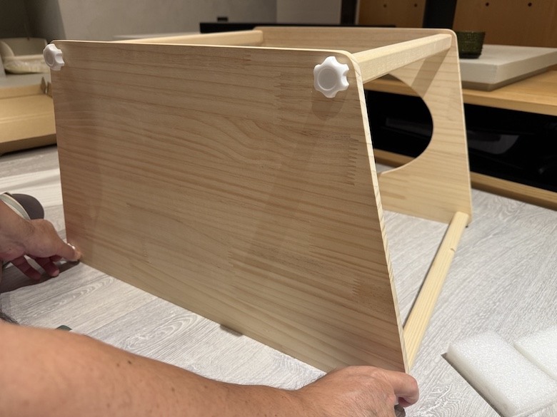 組裝簡單又好看! PETSFIT Modern Style Wood Cat House with Soft Mat 貓屋開箱