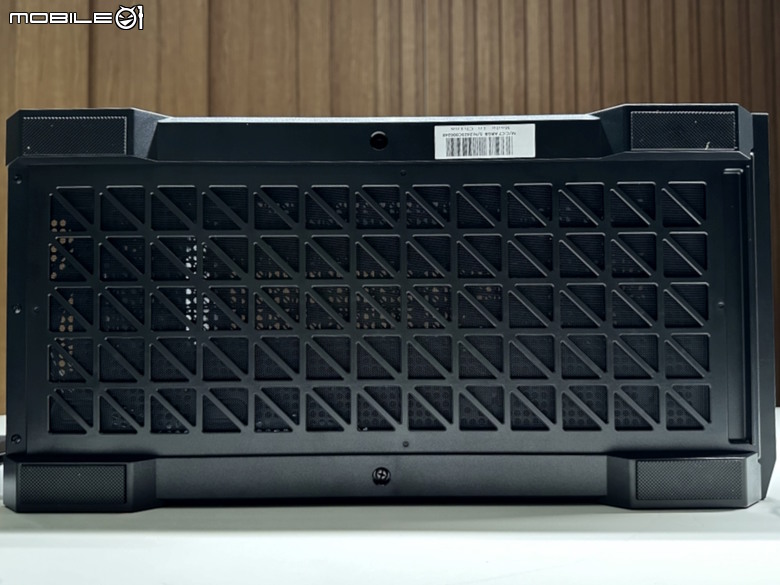 無光黑色信仰貓頭鷹 ft. Antec C7 ARGB