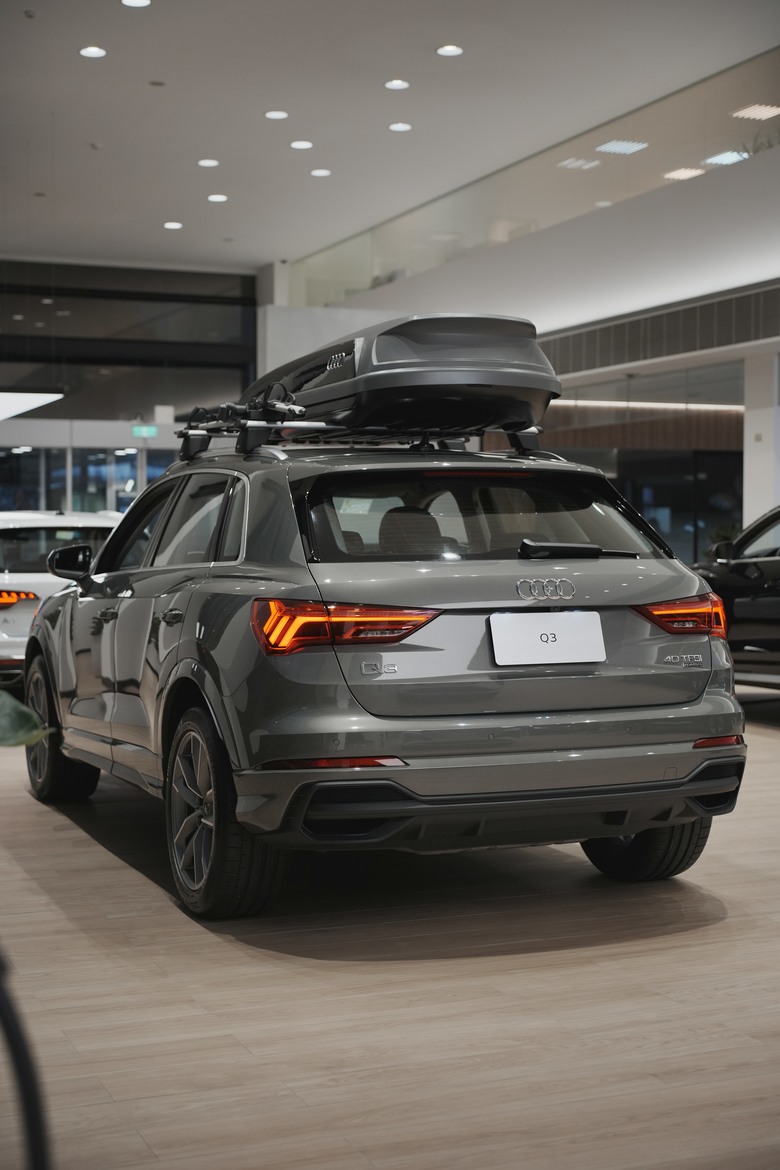 Audi Q3 40 TFSI quattro S line｜金屬克洛諾斯灰 Chronos Grey Z7｜實車照片分享