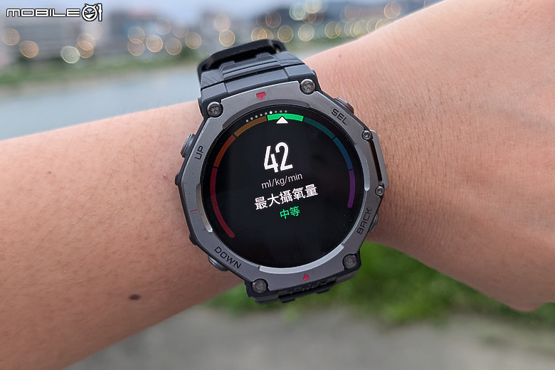 華米 Amazfit T-Rex 3 軍規運動手錶｜風格硬派，專為戶外探險而生！