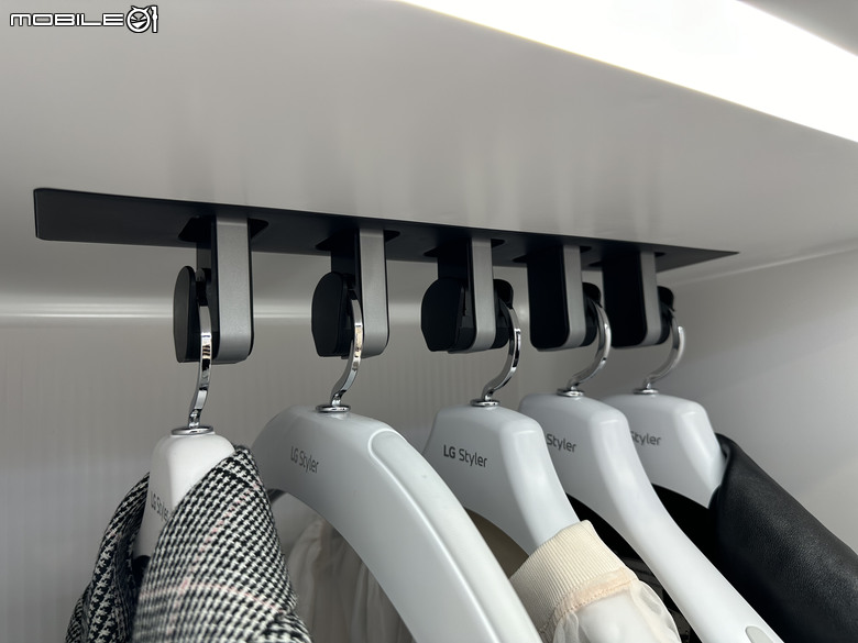 【現場體驗】LG Styler 蒸氣電子衣櫥第二代，內建高壓蒸氣掛燙機，AI護理衣物