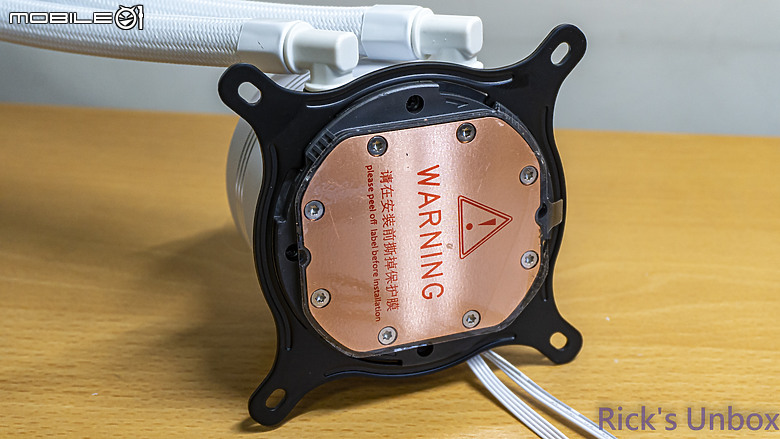 【開箱】冰炫風降溫效果的"冰旋峰"水冷 | darkFlash DN360S 冰旋峰 LCD WHITE