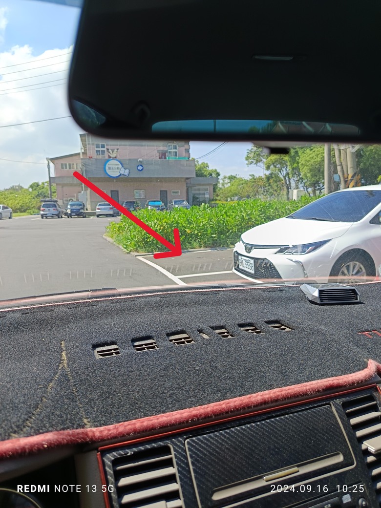 新手駕駛倒車入庫的方法