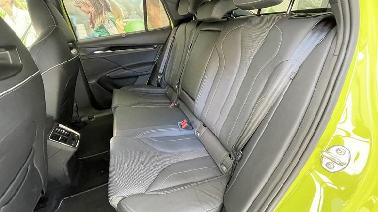 點我看大圖 Enyaq RS 電車小試身手