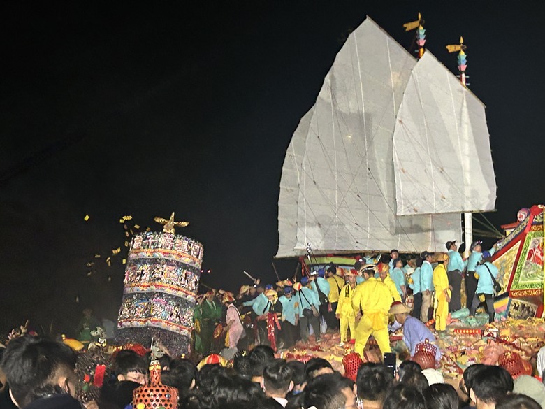 騎遊東港迎王祭典(順風相送)送王篇