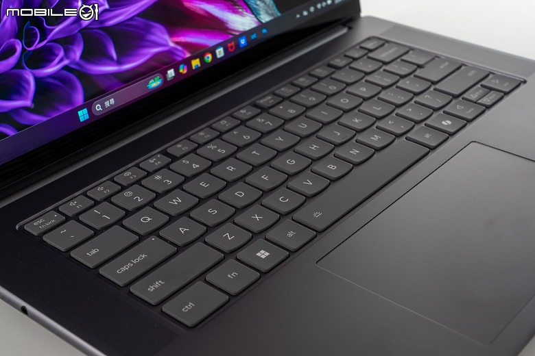 Lenovo Yoga Slim 7i Aura Edition｜體驗再升級的輕薄 AI 筆電！