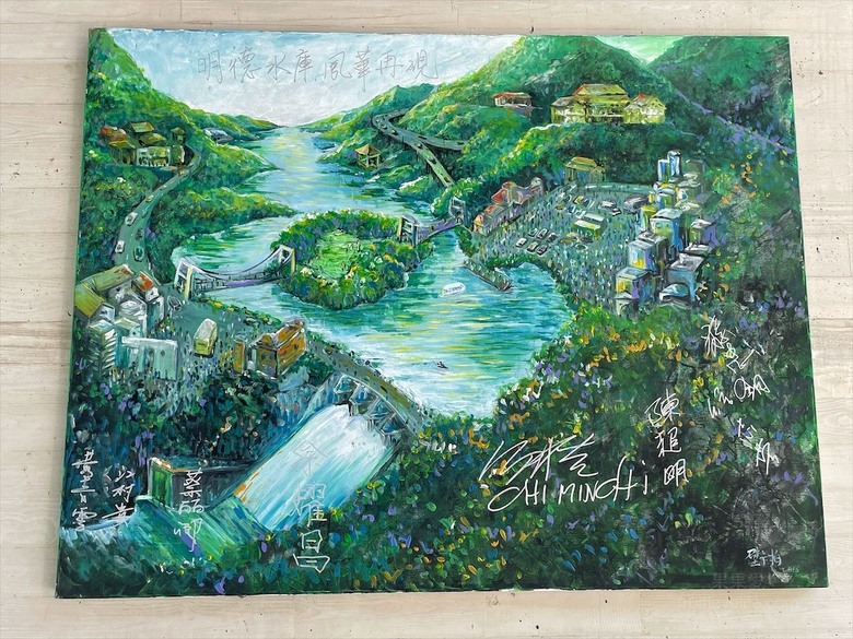 點我看大圖 七里香玫瑰森林花園,一年四季都有不同的風情,走走步道呼吸芬多精,春秋兩季有玫瑰花海可欣賞