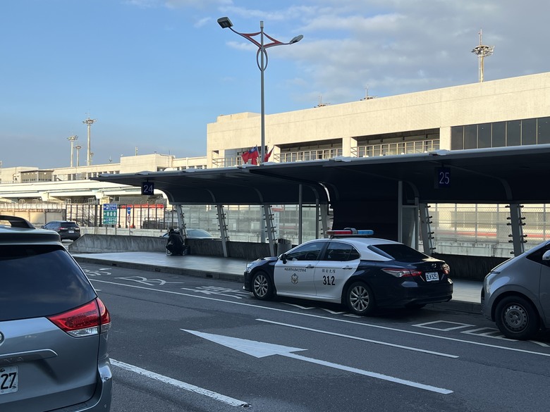 傳聞中桃園機場的測速照相