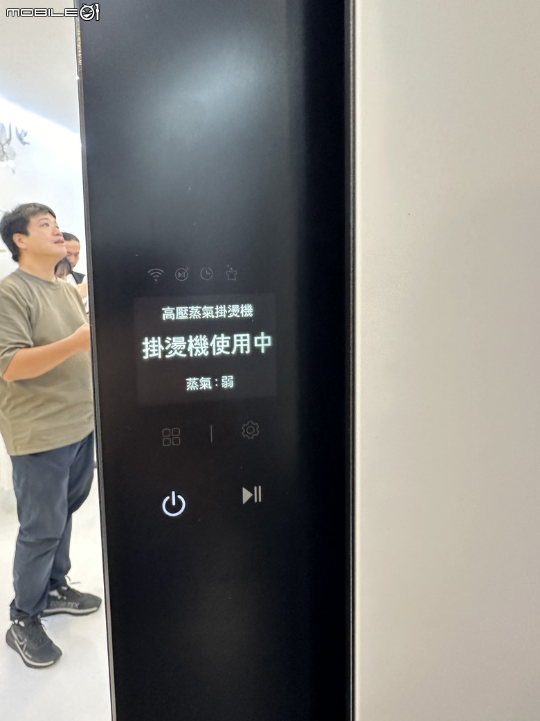 【現場體驗】LG Styler 蒸氣電子衣櫥第二代，內建高壓蒸氣掛燙機，AI護理衣物