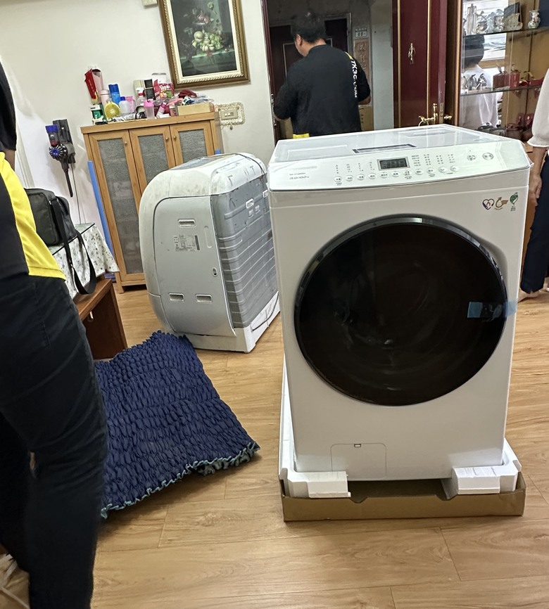 Panasonic洗脫烘洗衣機NA-V150MSH開箱~