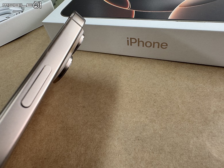 Apple iPhone 16 Pro Max