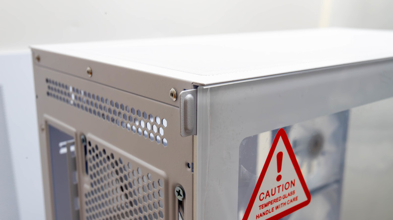 【開箱】桌面上的繁華海景房，Antec CX700 ARGB 極簡易開箱