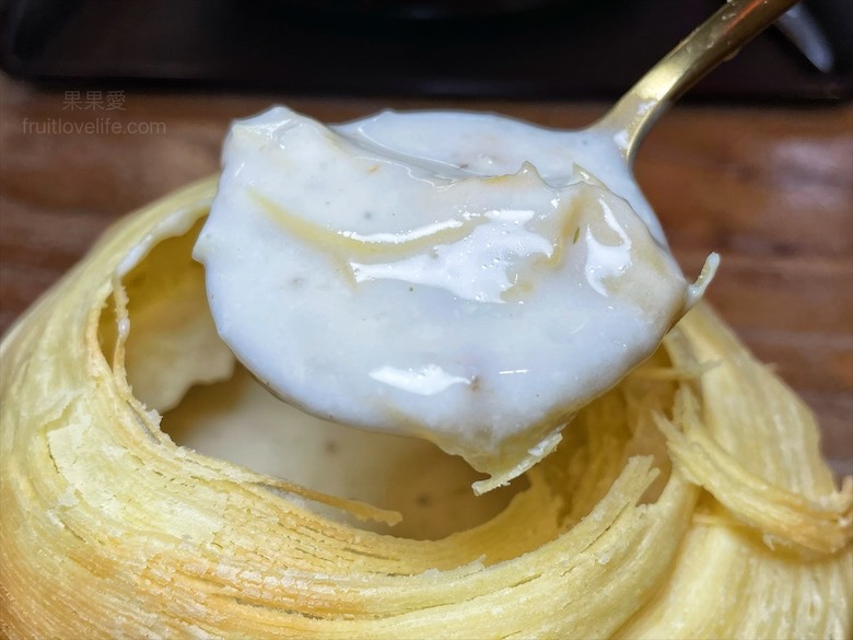 點我看大圖 七里香玫瑰森林花園,一年四季都有不同的風情,走走步道呼吸芬多精,春秋兩季有玫瑰花海可欣賞