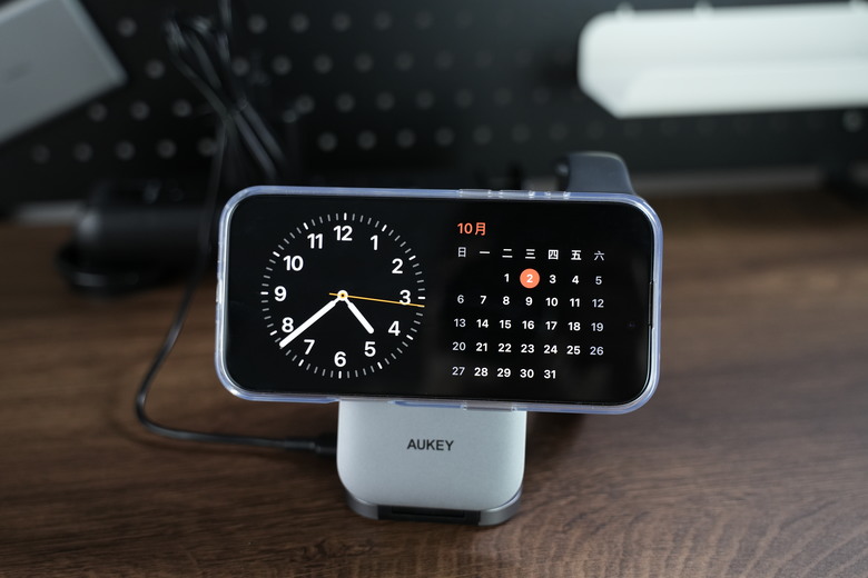 AUKEY MagFusion Z 三合一無線充電器｜一次解決充電線困擾！