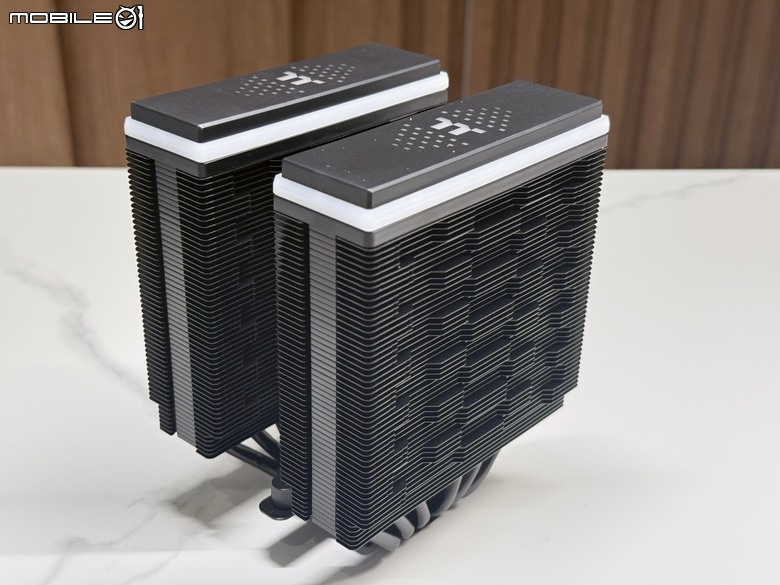 星辰繽紛燈效！雙塔散熱器 TT ASTRIA 600 ARGB
