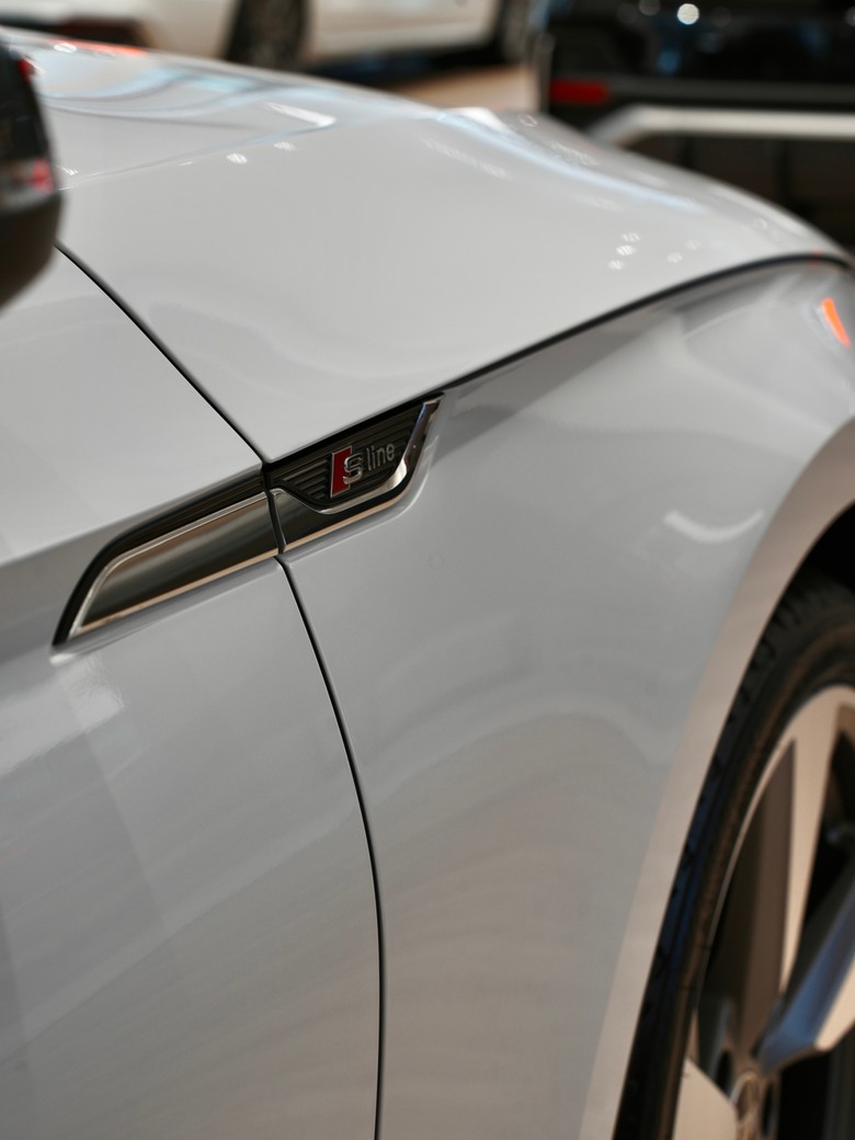 A5 Sportback 40 TFSI S line 金屬冰川白