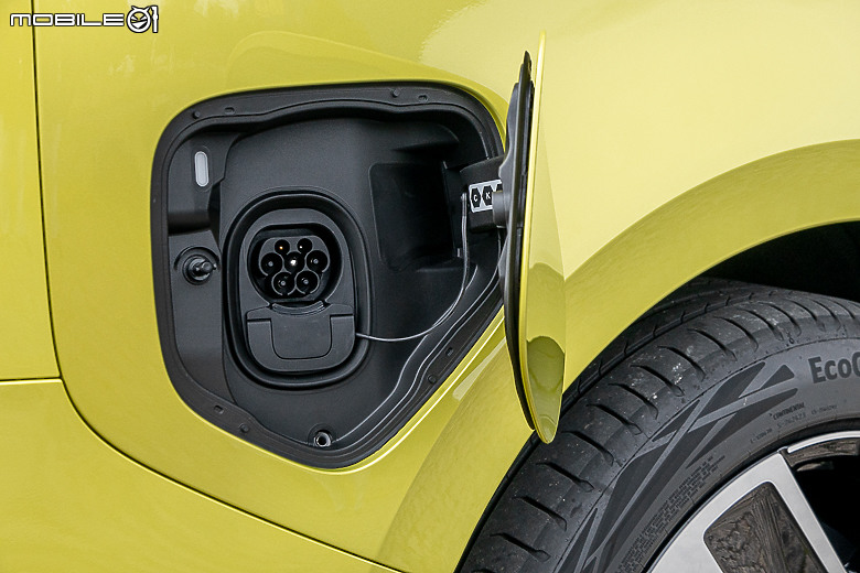 Volkswagen ID.Buzz 德國試駕|滿滿創意、處處討喜的純電七人小巴!
