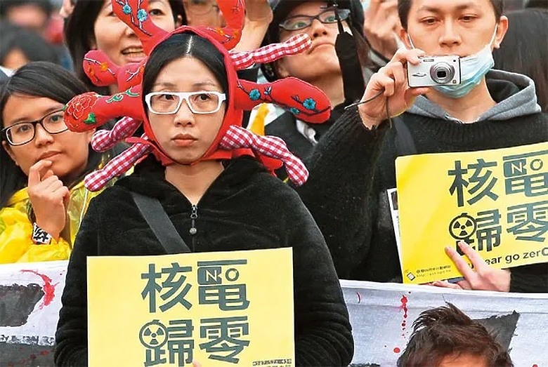 民進黨好棒!! ❤️廢核後變成用肺養綠❤️「台灣肺癌有2個世界第一」