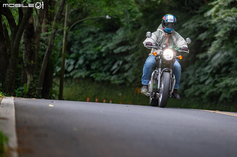 TRIUMPH Bonneville T120 試駕|何謂經典?我就是經典!