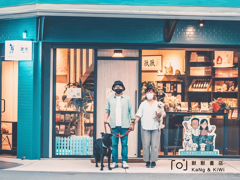 試用|毛小孩家庭必備好物|居家打掃 SO EASY|HITACHI日立超輕量無線直立吸塵器 PKV-XB3KT