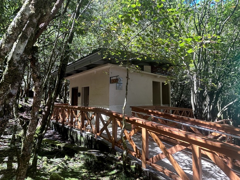 登麟趾山 朝聖台灣之巔玉山