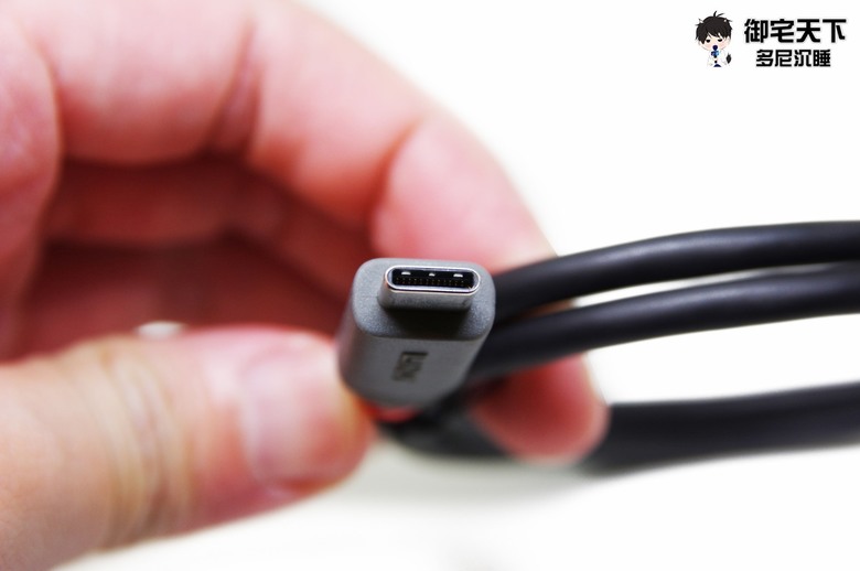 開箱｜【LINDY 林帝】ANTHRA 系列 USB4 Gen3x2 傳輸線（36956、36957、36958） - 三種長度全都看，體驗 40Gbps / 8K@60Hz / 240W 高效傳輸！