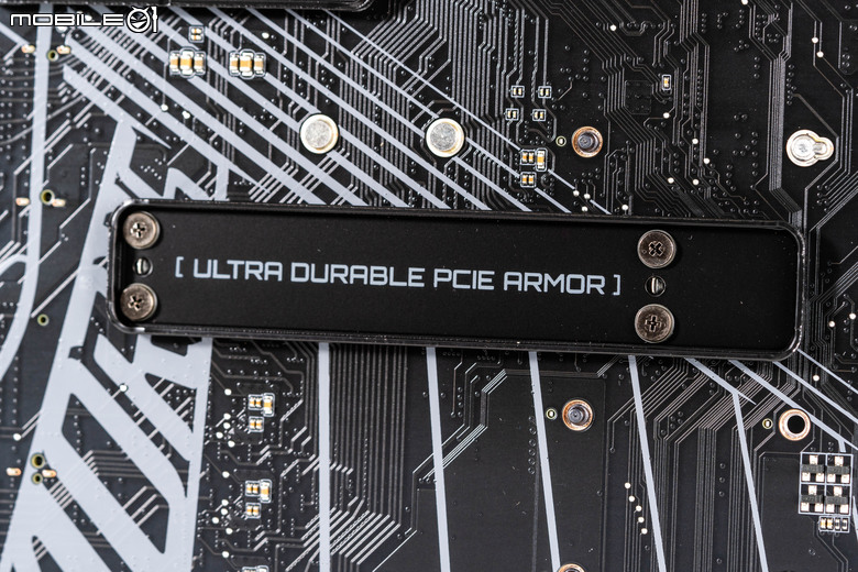 技嘉 X870 AORUS ELITE WiFi 7 主機板開箱實測 在低調外觀設計下提供更多性能潛力平台選擇
