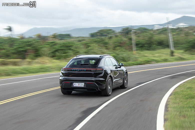 Porsche Macan 純電大改款試駕｜重新定義純電休旅的操控天花板！