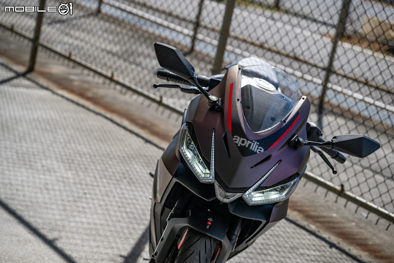Aprilia RS 457試駕|藏不住的武鬥派熱血!同級最強雙缸小獅王!