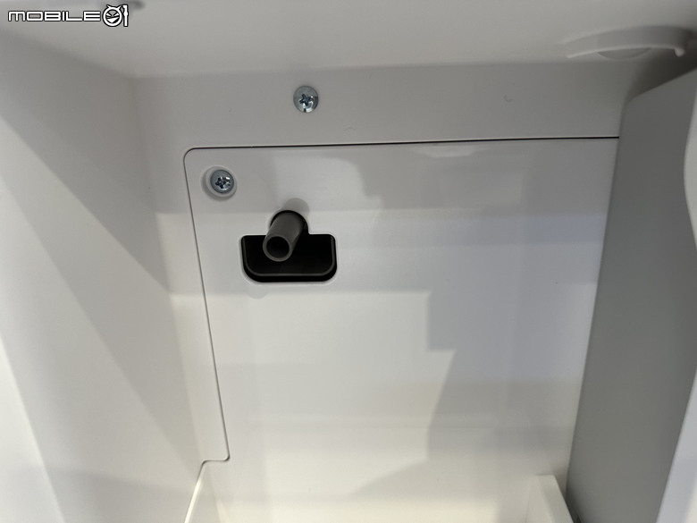 【現場體驗】LG Styler 蒸氣電子衣櫥第二代，內建高壓蒸氣掛燙機，AI護理衣物