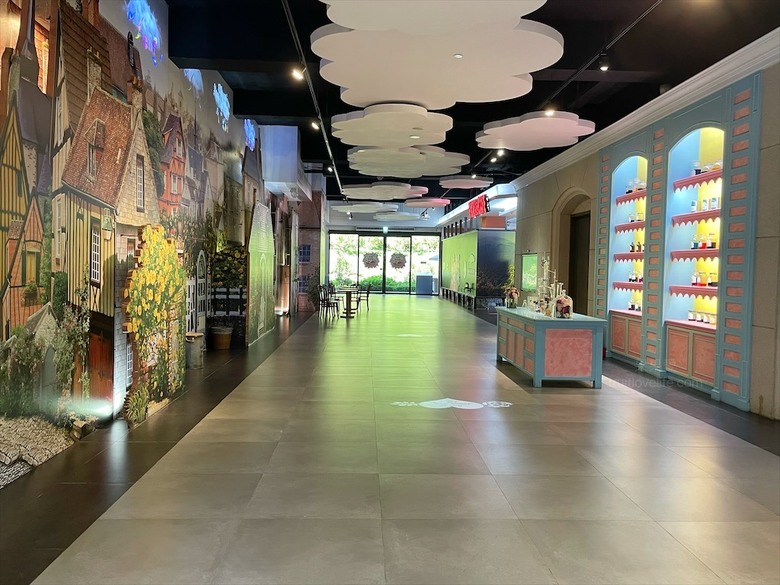 點我看大圖 七里香玫瑰森林花園,一年四季都有不同的風情,走走步道呼吸芬多精,春秋兩季有玫瑰花海可欣賞
