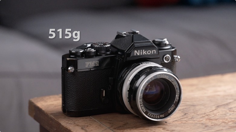 Nikon Zf 開箱 + 拍照、N-Log 錄影實測！把 Z9、Z8 旗艦功能塞進 FM2 的經典外型，一台能夠體驗百年光學魅力，連 Leica、Sony 鏡頭也能轉接的「有靈魂的相機」