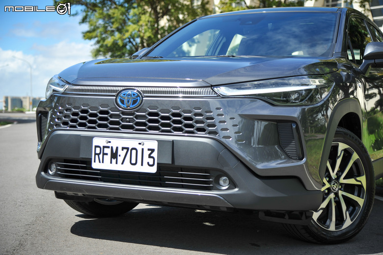 Toyota Corolla Cross 油電旗艦版試駕|內外的小地方升級、繼續成就神車的地位!