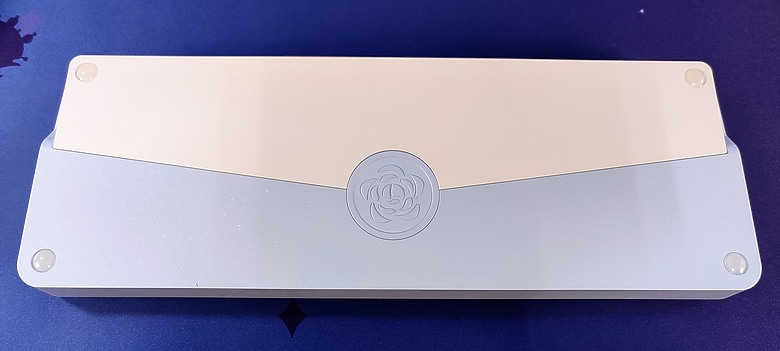 淡藍優雅~Mage客製化工作室 情書65 全鋁合金客製化機械鍵盤套件 組裝紀錄二