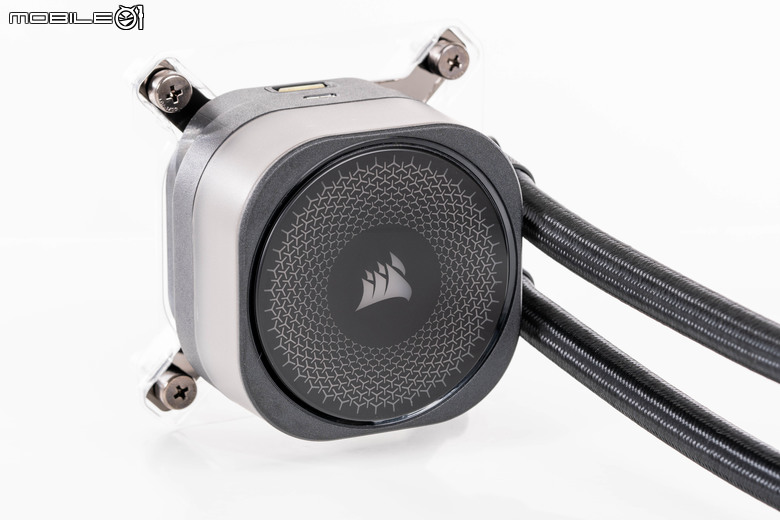 CORSAIR iCUE LINK TITAN 360 RX RGB 一體式水冷散熱器開箱試用 以更高的溫度壓制力應對未來處理器挑戰
