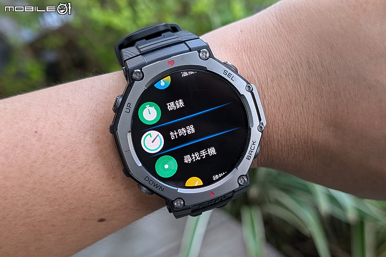 華米 Amazfit T-Rex 3 軍規運動手錶｜風格硬派，專為戶外探險而生！