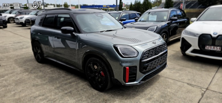 (意外的) 小開箱 - U25 JCW 大鄉民