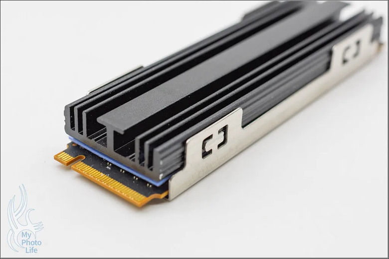 GRAUGEAR G-M205-20G-F USB 3.2 Gen2x2 20Gbps M.2外接盒 硬碟外接座．開箱測試
