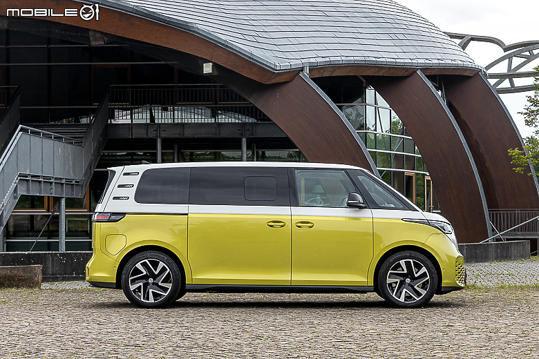 Volkswagen ID.Buzz 德國試駕|滿滿創意、處處討喜的純電七人小巴!