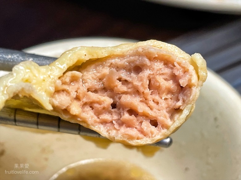 點我看大圖 炭燒羊肉爐火鍋,湯頭好喝,羊肉肉質軟嫩,秋冬進補、聚餐好地方