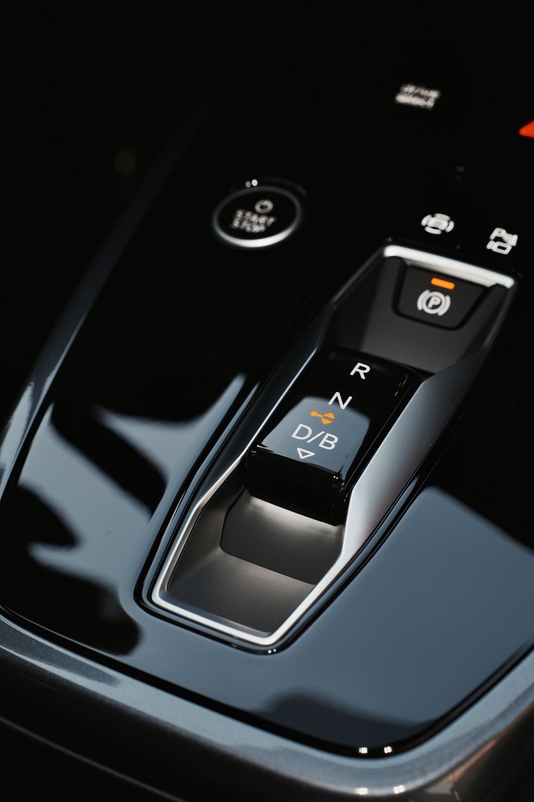 Audi Q4 Sportback e-tron 45 S line Edition One｜金屬星際藍 Navarra Blue 2D｜交車照片分享