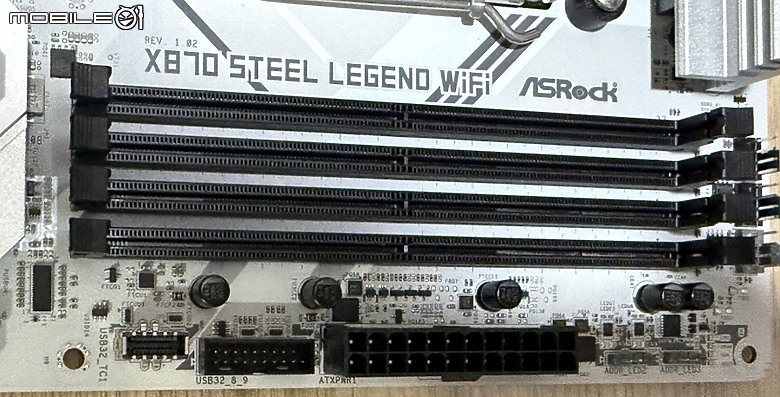 銀白色經典鋼鐵傳奇 X870 Steel Legend WiFi 開箱